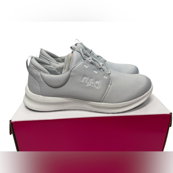 Ryka Recovery Washable Bungee
Sneakers size 8.5 wide - Picture 4 of 8